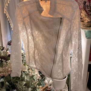 Jennifer Lopez White Lace Cropped Blazer Jacket